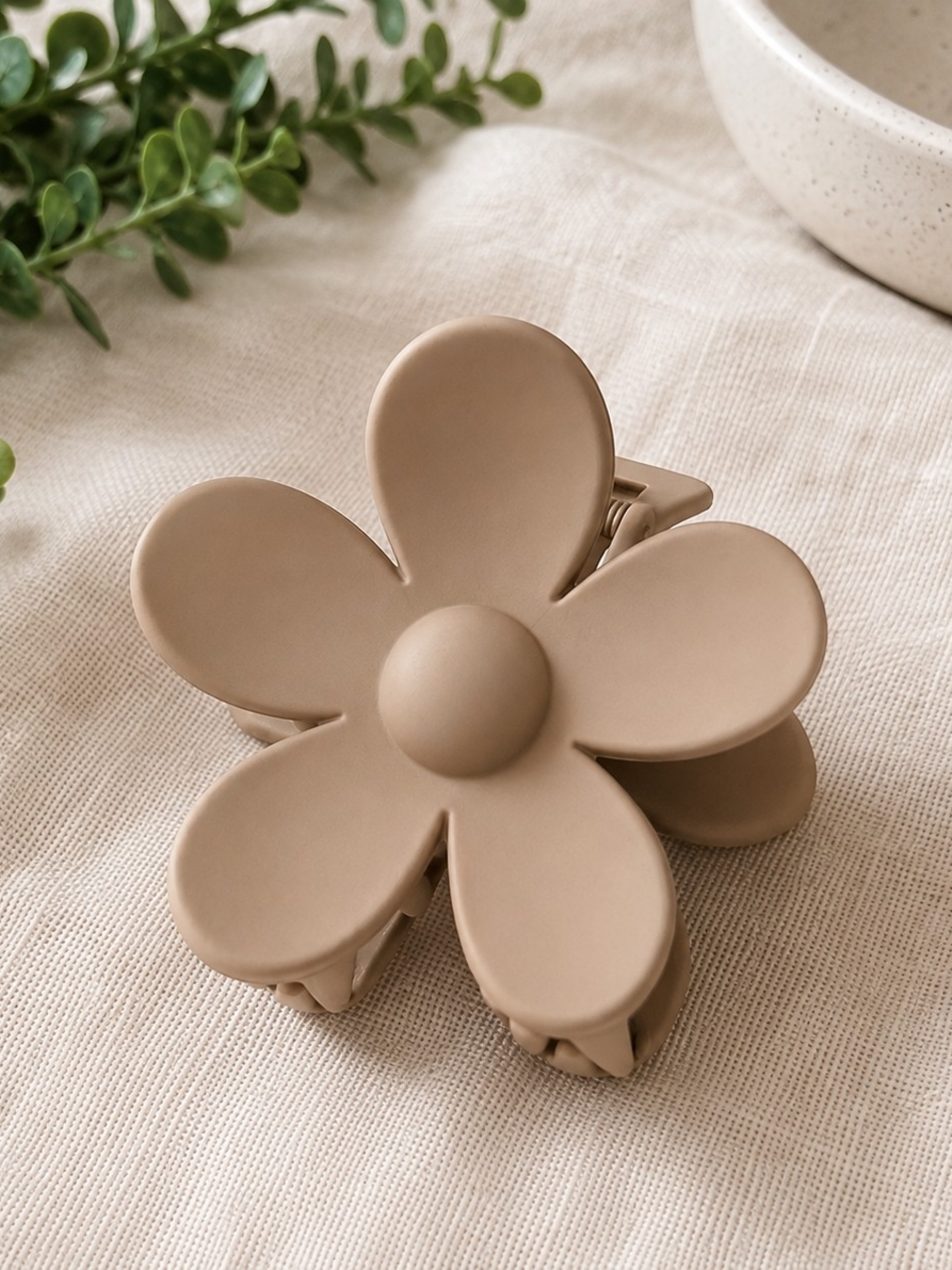 Neutral Matte Beige Flower Daisy Hair Claw Clip New Minimalist Clean Girl Core